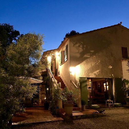 Longo Mai Bed & Breakfast Sillans la Cascade Bagian luar foto