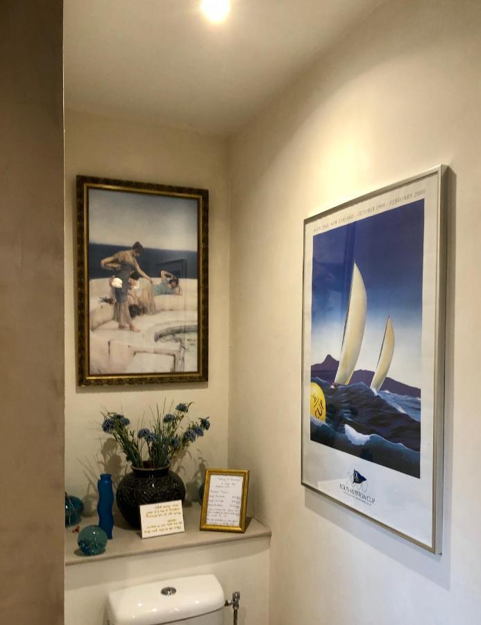 Longo Mai Bed & Breakfast Sillans la Cascade Bagian luar foto