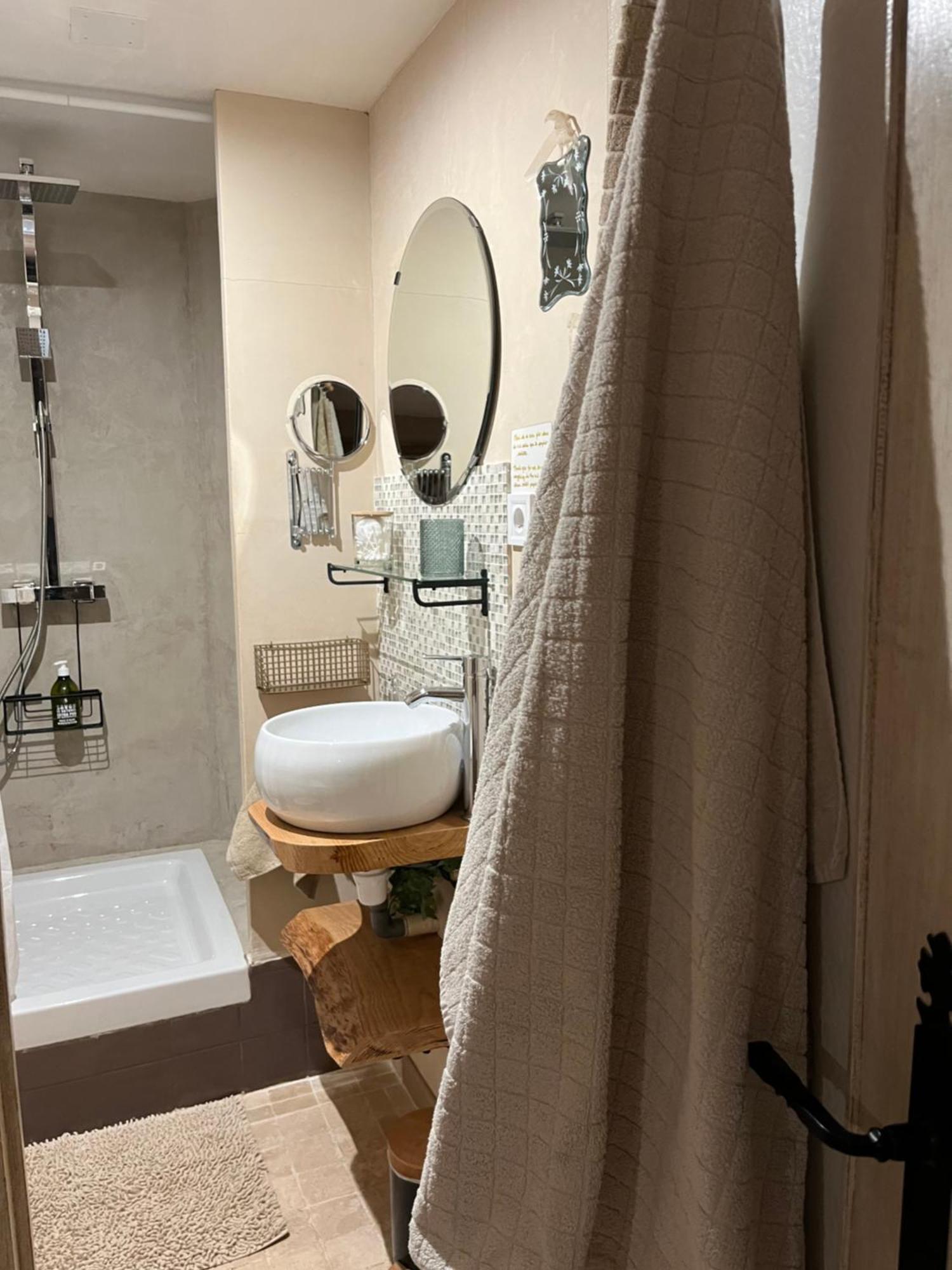 Longo Mai Bed & Breakfast Sillans la Cascade Bagian luar foto