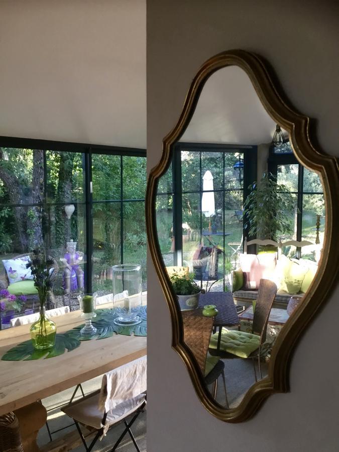 Longo Mai Bed & Breakfast Sillans la Cascade Bagian luar foto