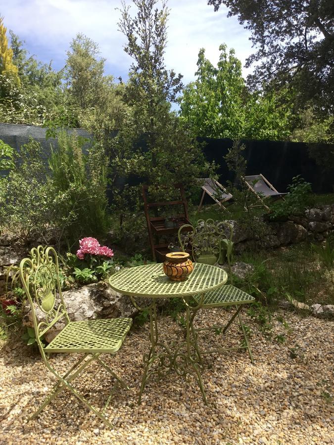 Longo Mai Bed & Breakfast Sillans la Cascade Bagian luar foto