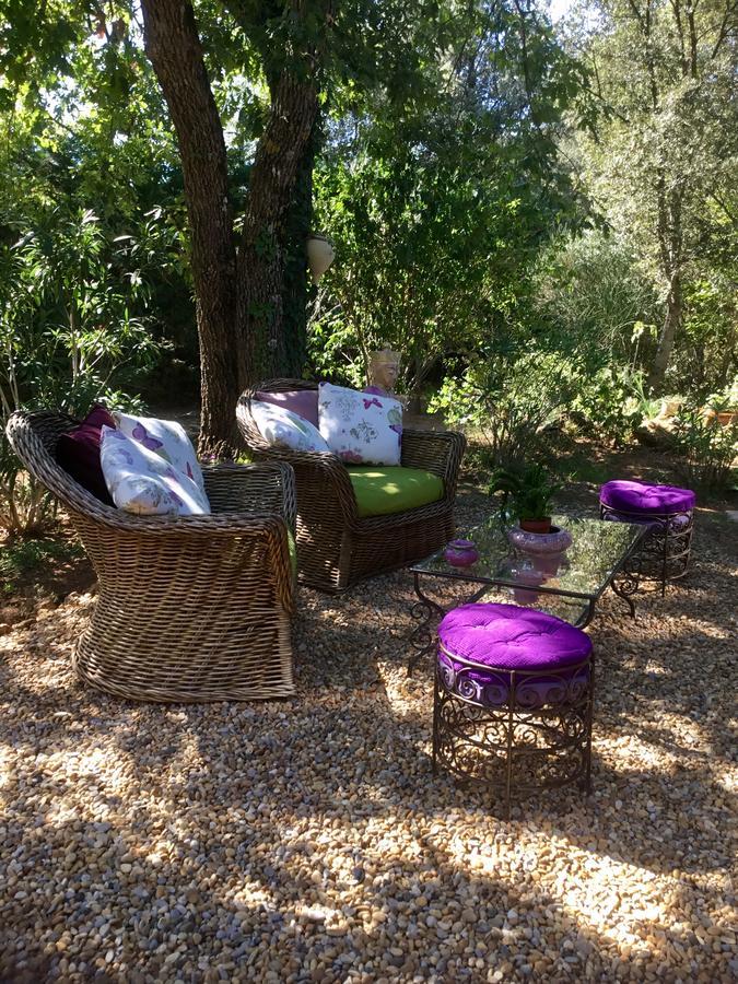 Longo Mai Bed & Breakfast Sillans la Cascade Bagian luar foto