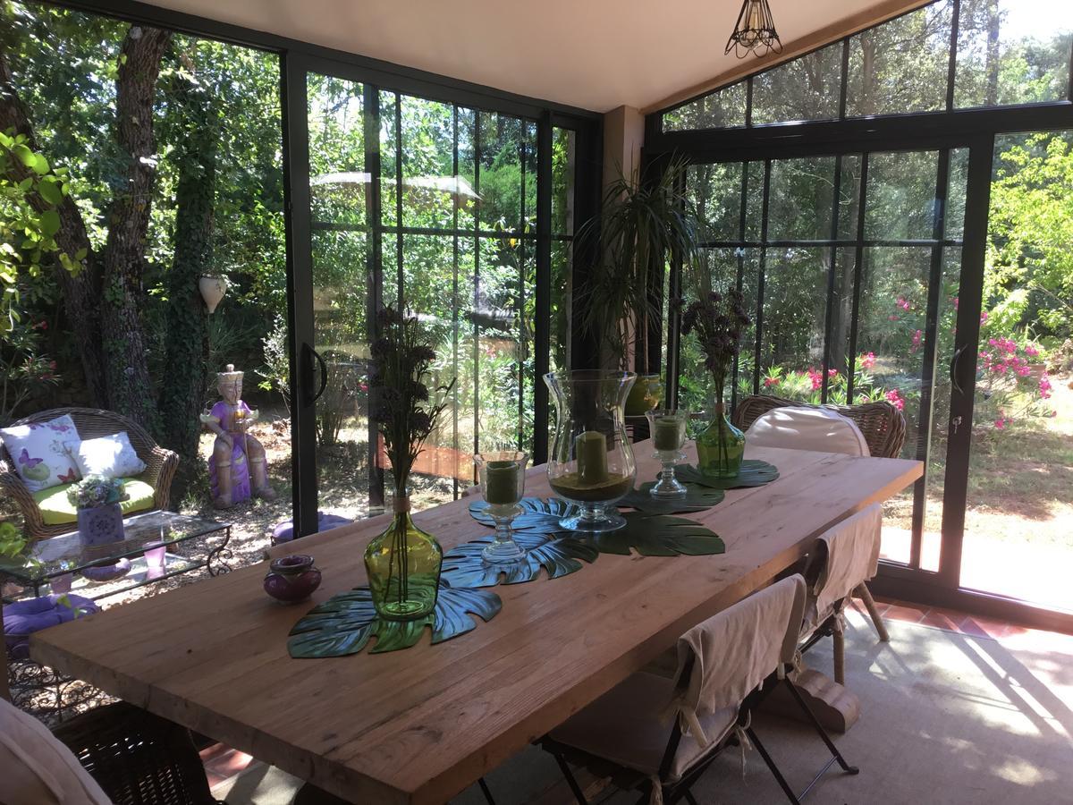 Longo Mai Bed & Breakfast Sillans la Cascade Bagian luar foto