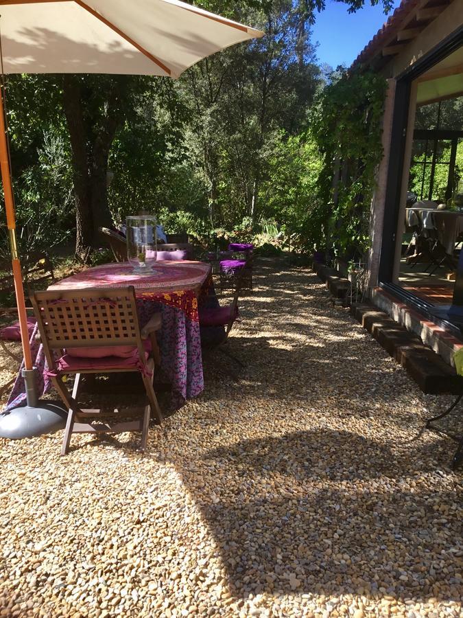 Longo Mai Bed & Breakfast Sillans la Cascade Bagian luar foto
