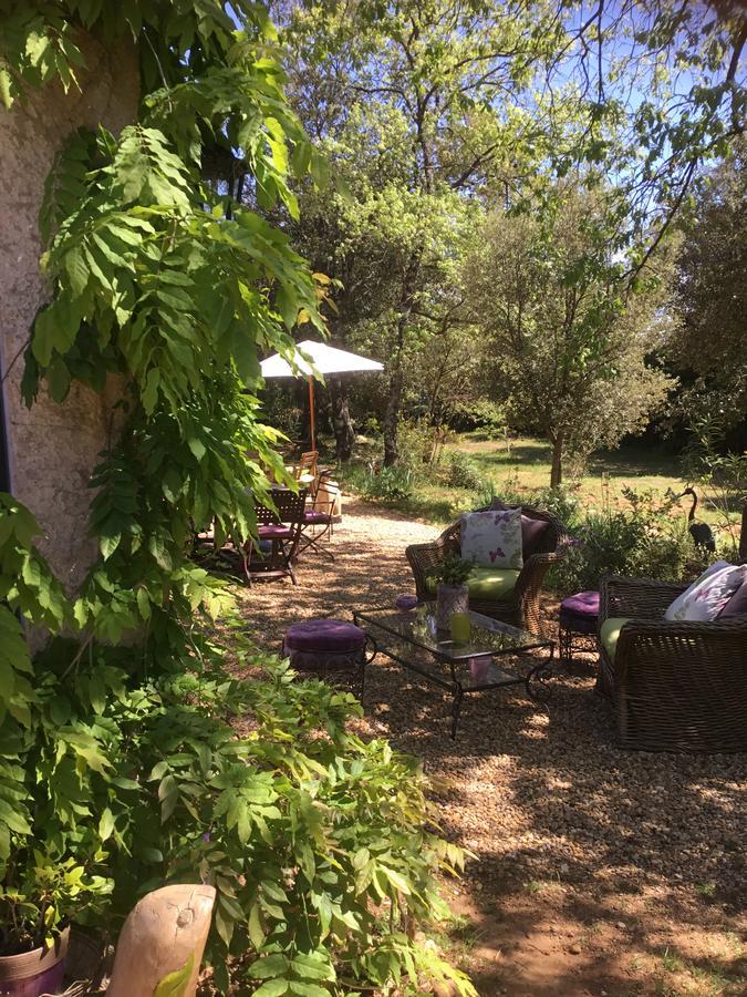 Longo Mai Bed & Breakfast Sillans la Cascade Bagian luar foto